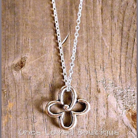 Jewelry - Flower Charm Necklace